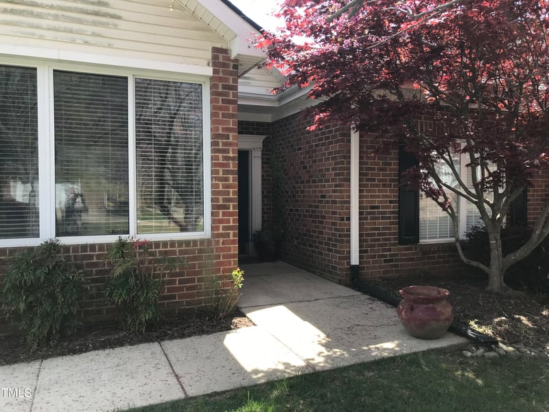 2002 Clyde Bank Ct, Cary, NC 27511