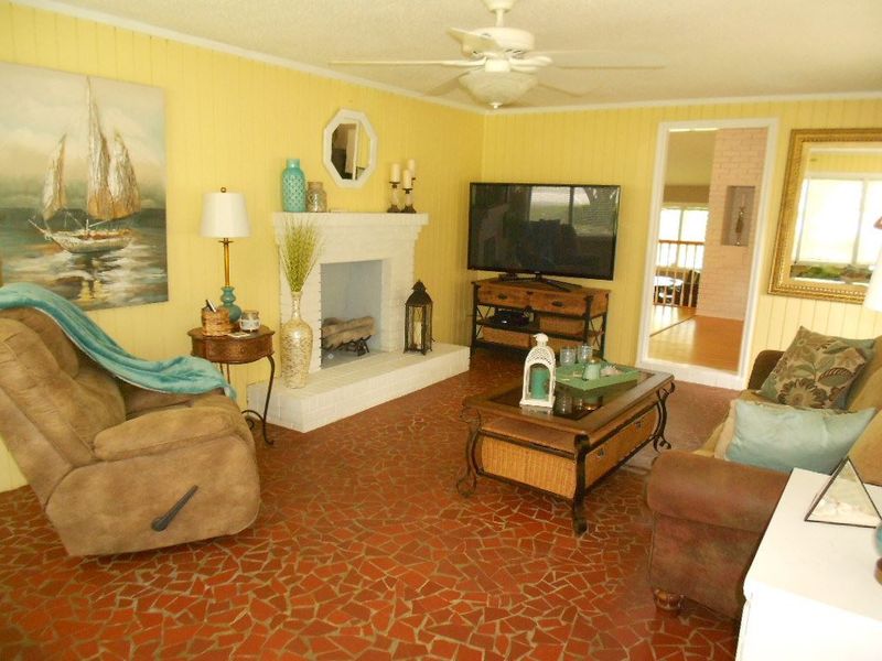 2002 Hamilton Dr, Sanford, NC 27330