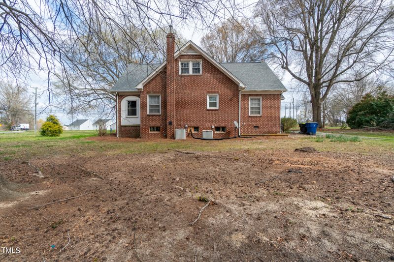 2002 Nc 49, Burlington, NC 27217