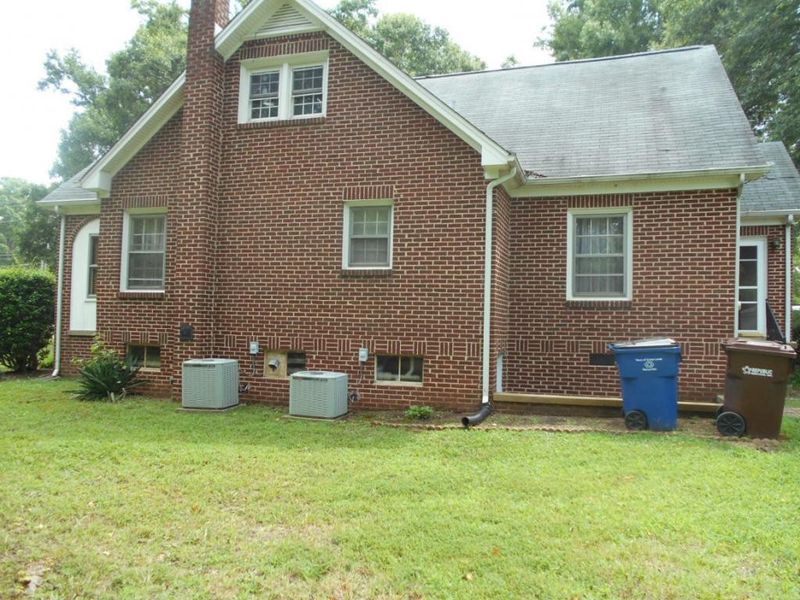 2002 N Nc Highway 49, Burlington, NC 27217