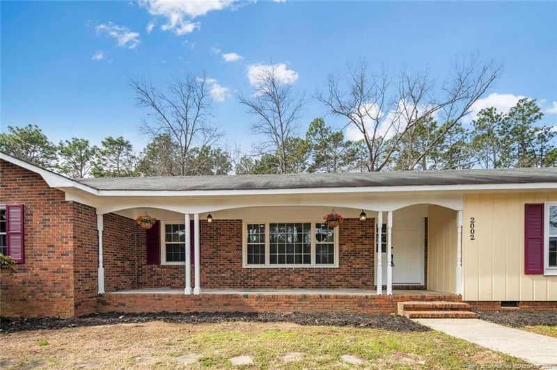 2002 Pinewood Ter, Fayetteville, NC 28304