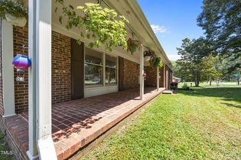 2003 Edgewood Ave, Burlington, NC 27215