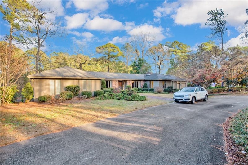2003 Pinewood Ter, Fayetteville, NC 28304