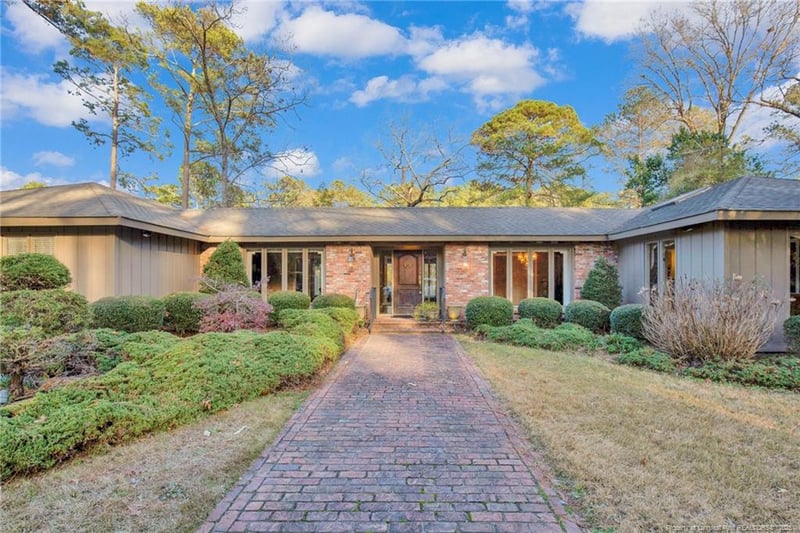 2003 Pinewood Ter, Fayetteville, NC 28304