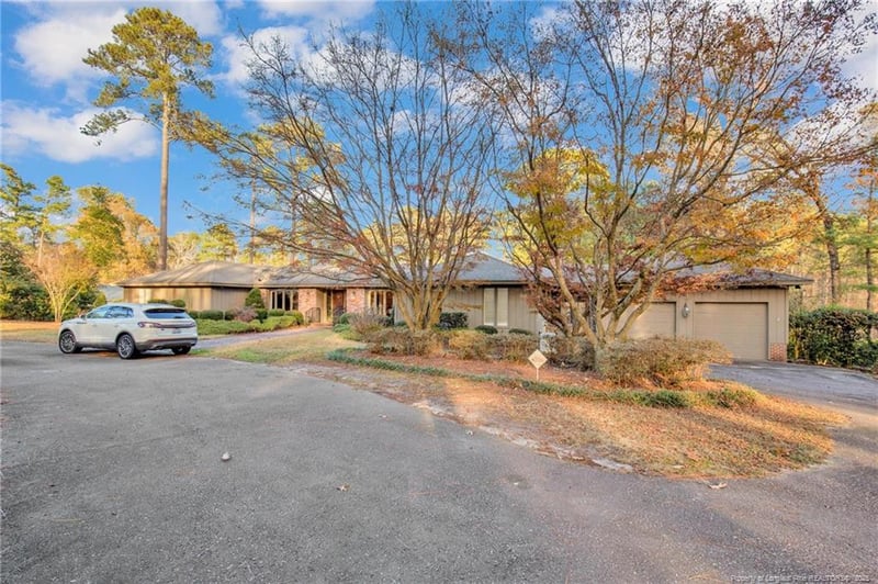 2003 Pinewood Ter, Fayetteville, NC 28304