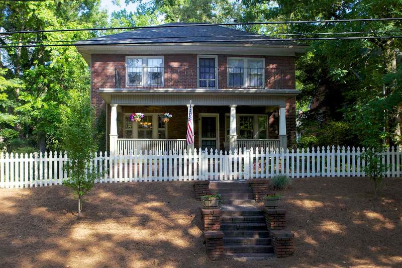 2003 University Dr, Durham, NC 27707
