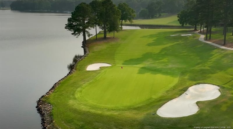 2004 Country Club Ct, Sanford, NC 27332