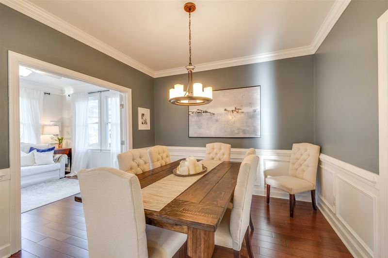 2004 Dobson Ct, Raleigh, NC 27612