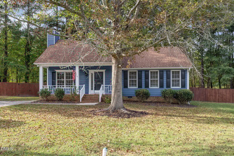 2004 Magnolia Ct, Clayton, NC 27520
