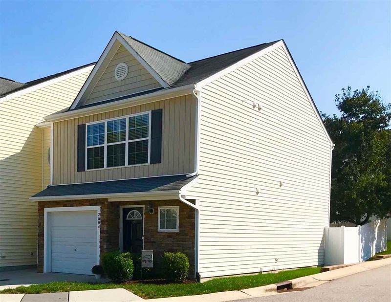 2004 Mirror Dr, Raleigh, NC 27610