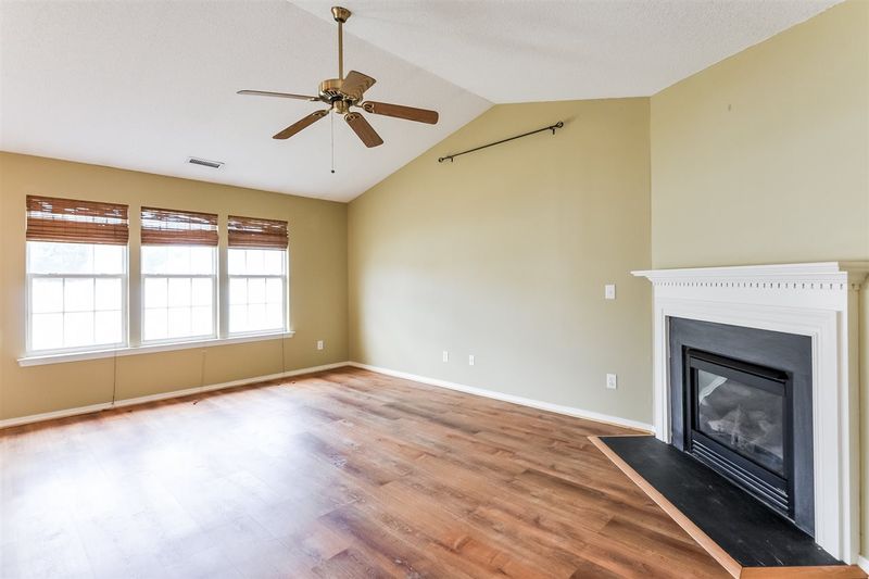 2004 Olive Tree Ln, Clayton, NC 27520