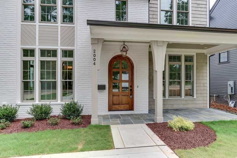 2004 Pine Dr, Raleigh, NC 27609