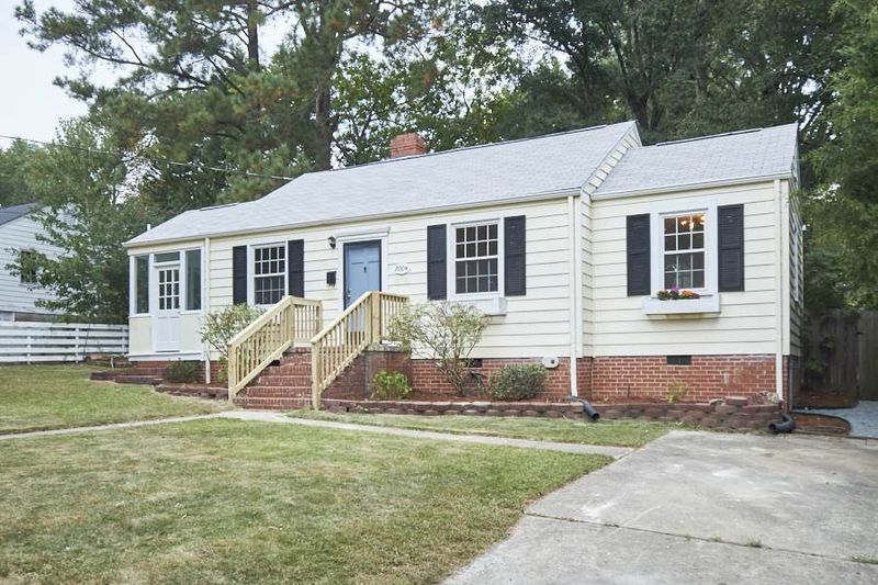 2004 Ruffin St, Durham, NC 27704