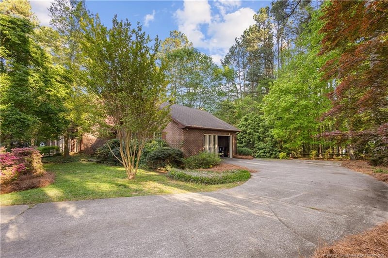 2004 Vantage Point, Sanford, NC 27330