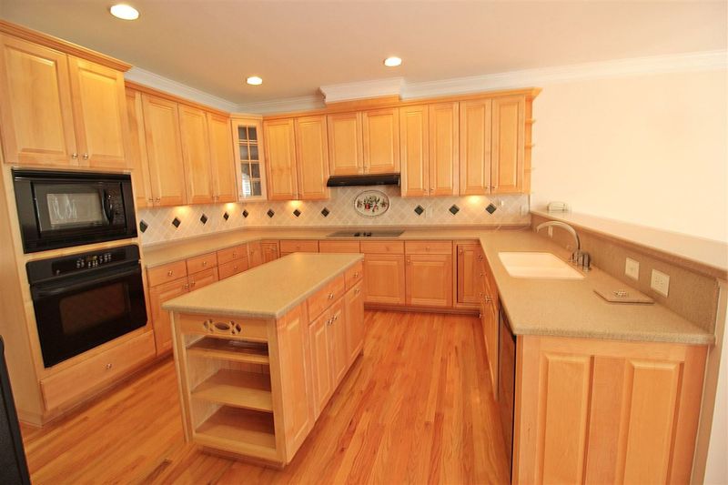 2004 Walden Glade Rn, Apex, NC 27523