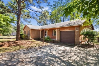 2005 Dockside Dr, Fayetteville, NC 28304