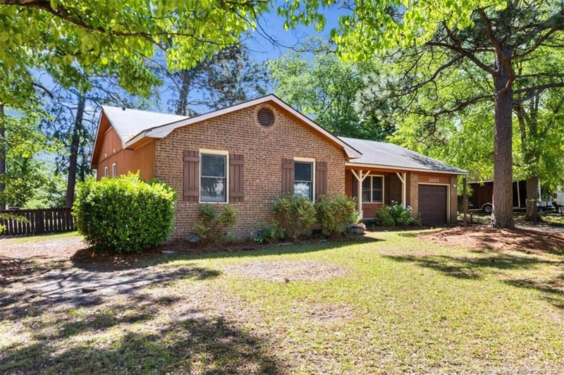 2005 Dockside Dr, Fayetteville, NC 28304