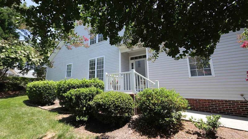 2005 Heritage Pines Dr, Cary, NC 27519