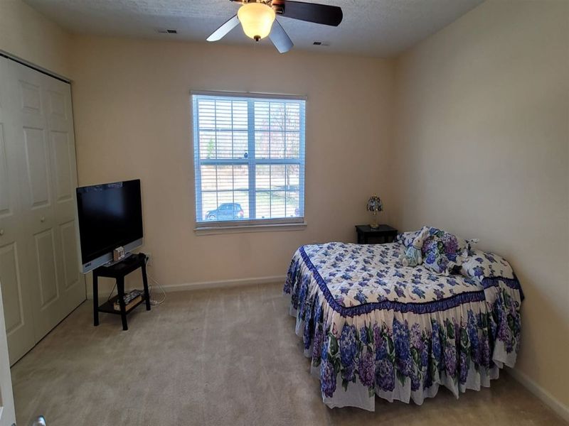 2005 Mirror Dr, Raleigh, NC 27610