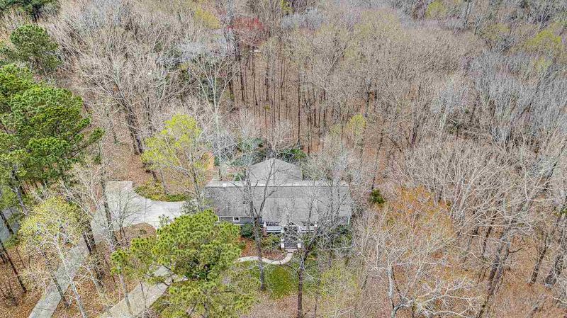 2005 Parliament Pl, Apex, NC 27502