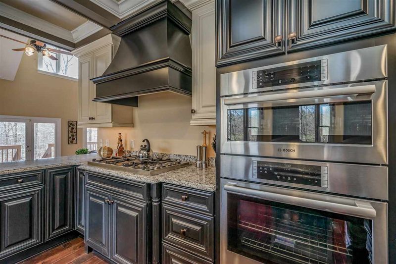 2005 Riverview Dr, Clayton, NC 27520