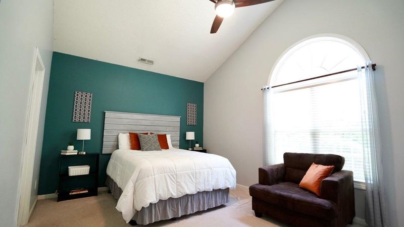 2005 Winston Diamond Ct, Raleigh, NC 27610