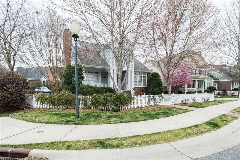 20056 Long, Chapel Hill, NC 27617
