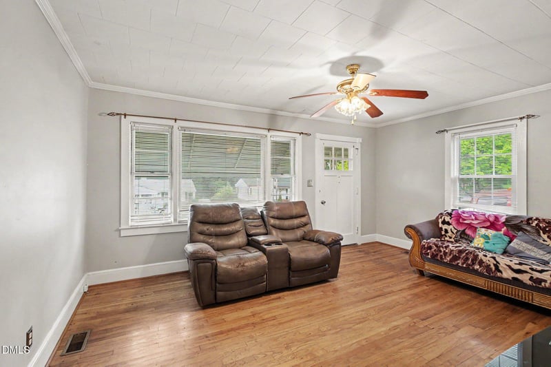 2006 N Ashland Dr, Burlington, NC 27217