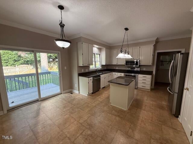 2006 Chedington Dr, Apex, NC 27502