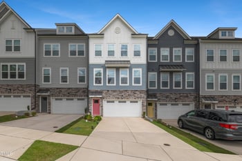 2006 Leo Dr, Apex, NC 27502