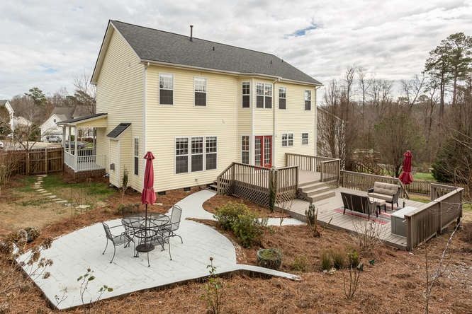 2006 Red Deer Ct, Apex, NC 27502