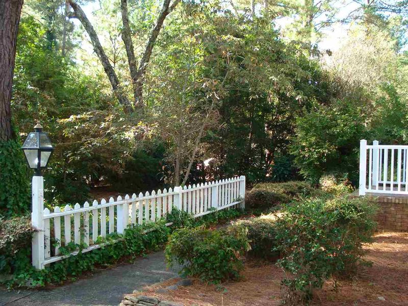 2006 Ryerson Dr, Garner, NC 27529