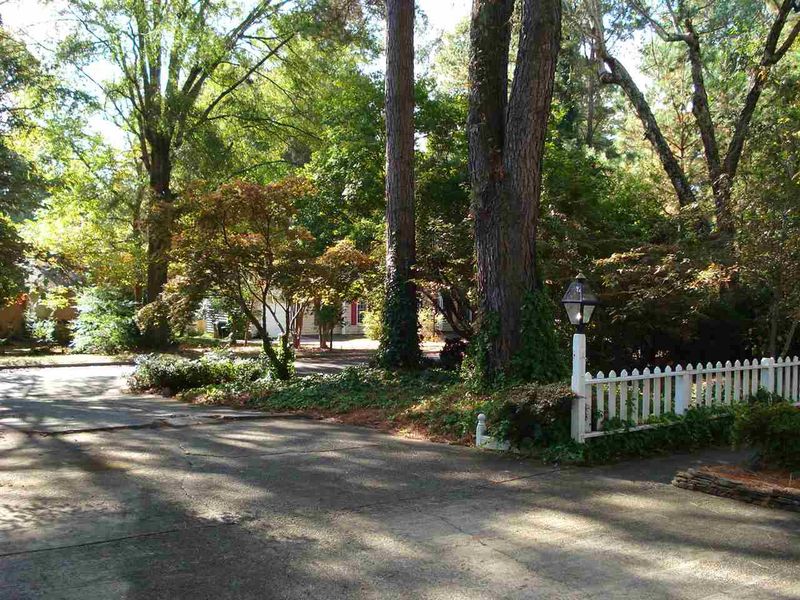 2006 Ryerson Dr, Garner, NC 27529