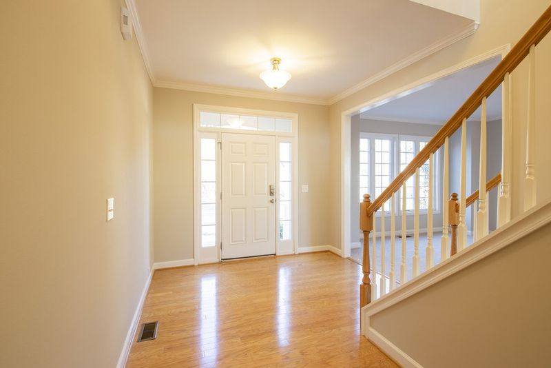 2006 Wolfs Bane Dr, Apex, NC 27539