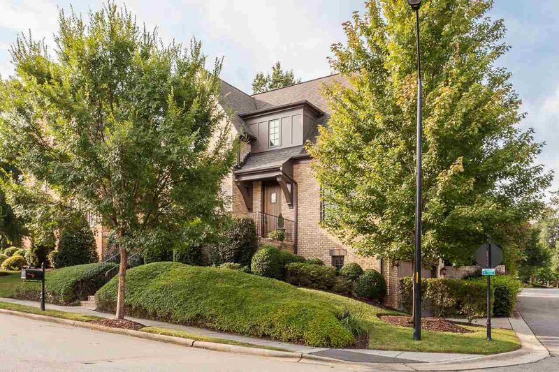 2007 Avery Dr, Raleigh, NC 27608