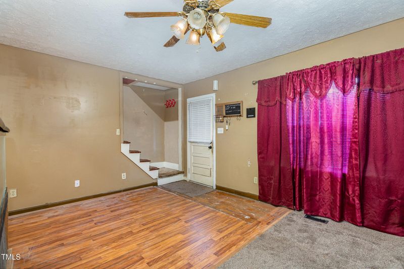 2007 Overlook Dr, Fayetteville, NC 28301