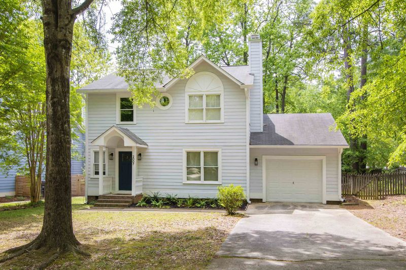 2007 Pathway Dr, Chapel Hill, NC 27516