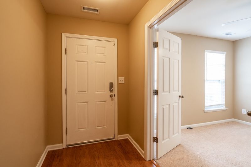 2007 Summerhouse Rd, Cary, NC 27519