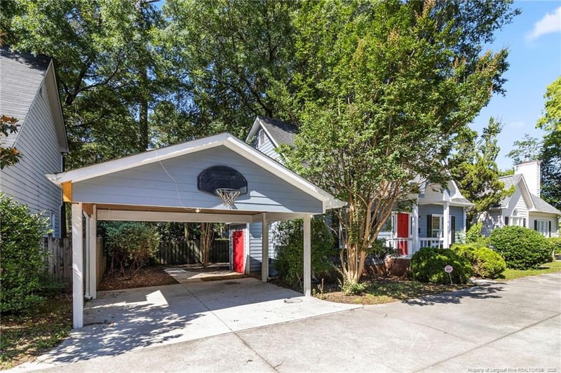 2007 Whisper Ln, Fayetteville, NC 28303