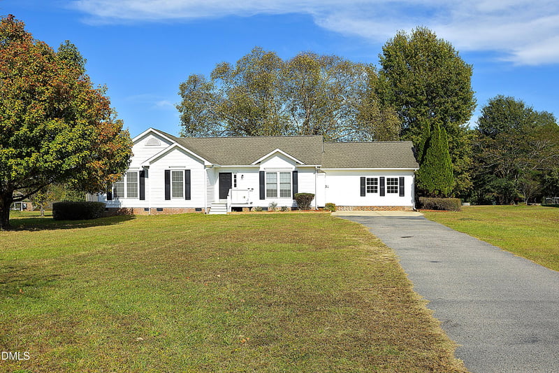 2008 Herbert Aiken Rd, Fuquay Varina, NC 27526