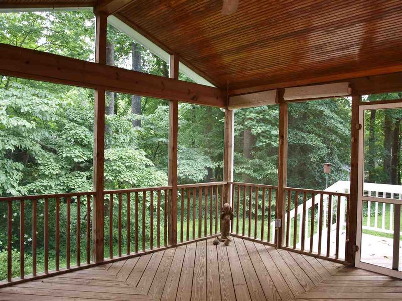 2008 Mallard Ln, Raleigh, NC 27609