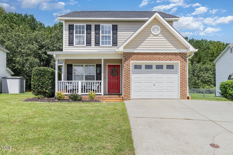 2008 Mckinnon Dr, Clayton, NC 27520