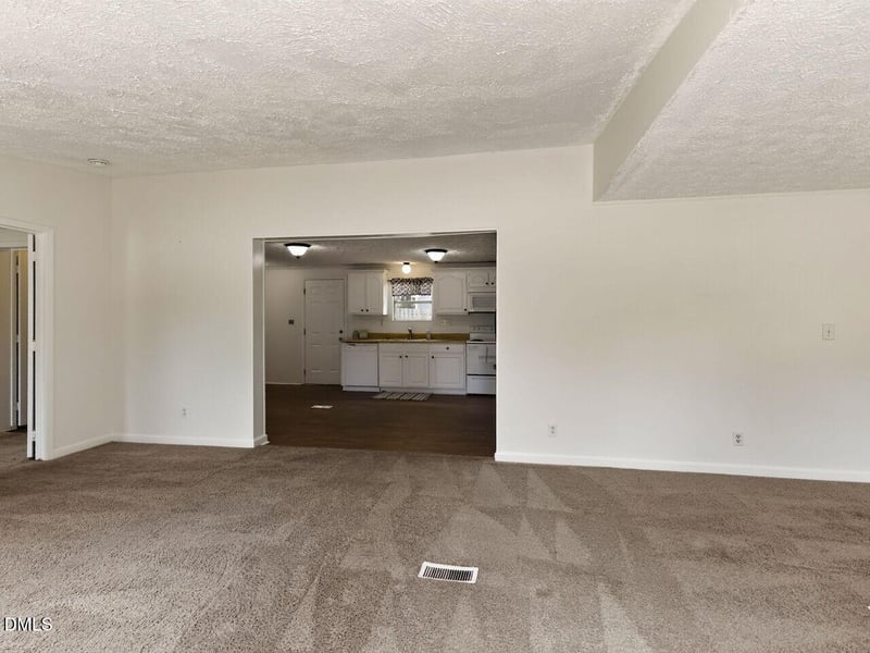 2008 Mooregate Ct, Clayton, NC 27520