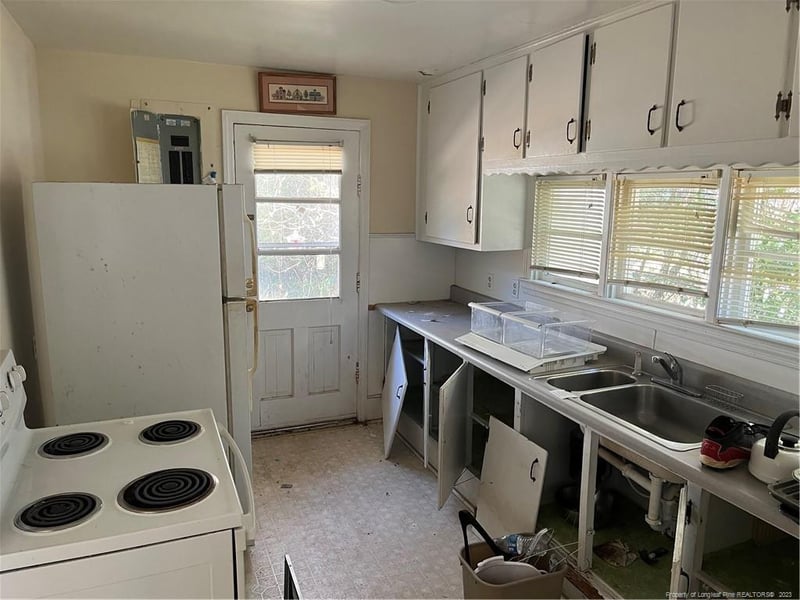 2008 Rock Ave, Fayetteville, NC 28303