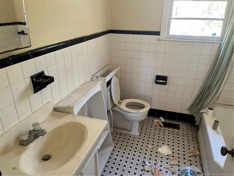 2008 Rock Ave, Fayetteville, NC 28303