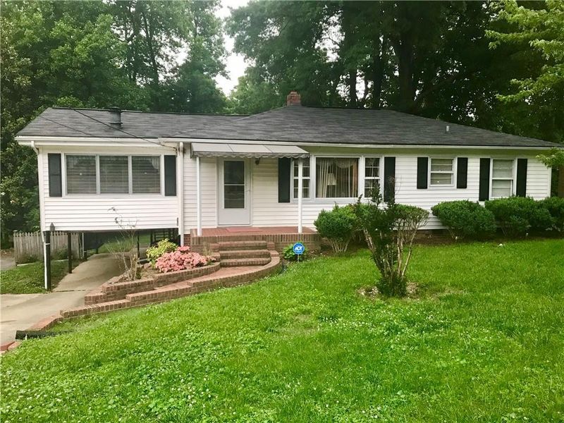 2009 N Ashland Dr, Burlington, NC 27217