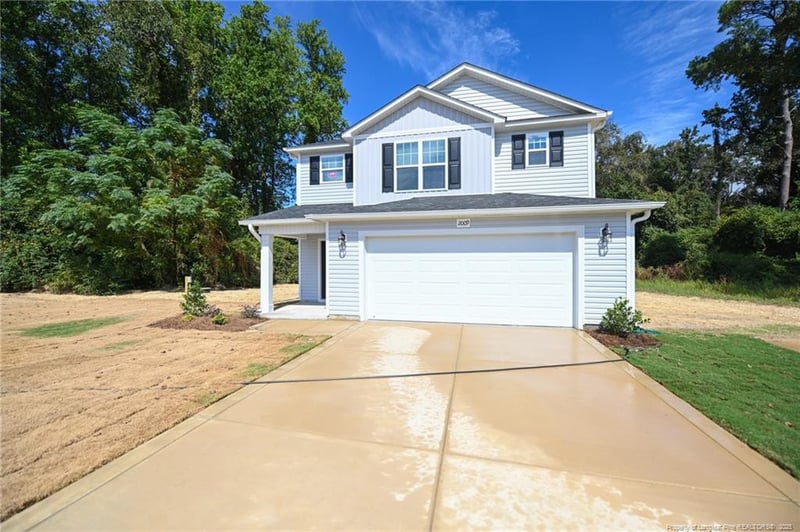 2009 Black Bear Ct, Hope Mills, NC 28348