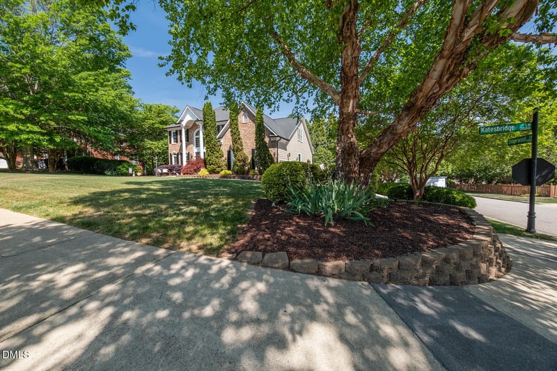 2009 Katesbridge Ln, Raleigh, NC 27614