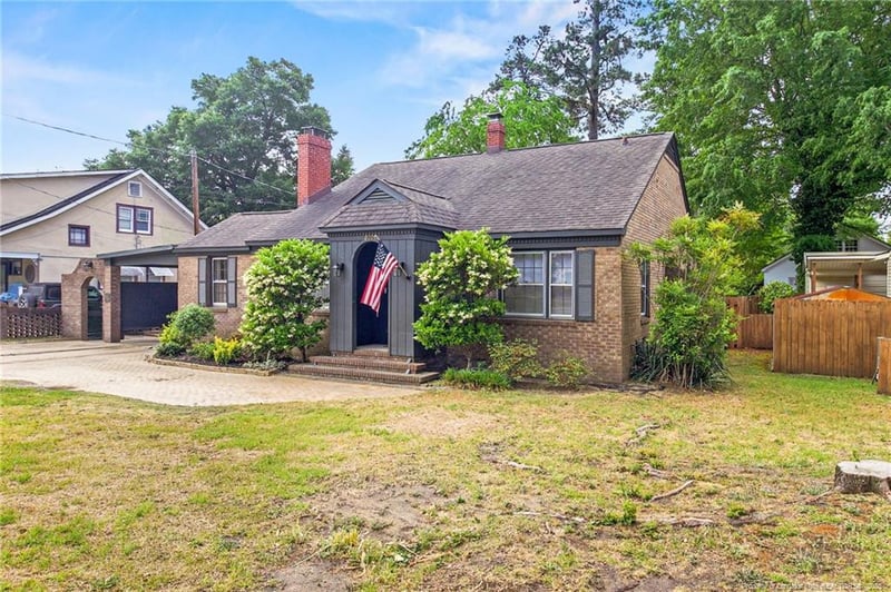 2009 Morganton Rd, Fayetteville, NC 28305
