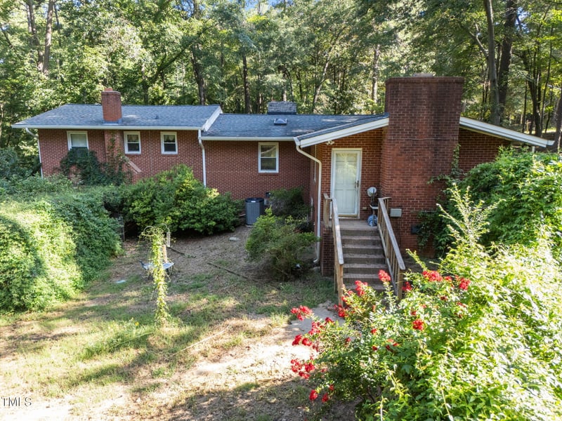 2009 Philcrest Rd, Raleigh, NC 27612
